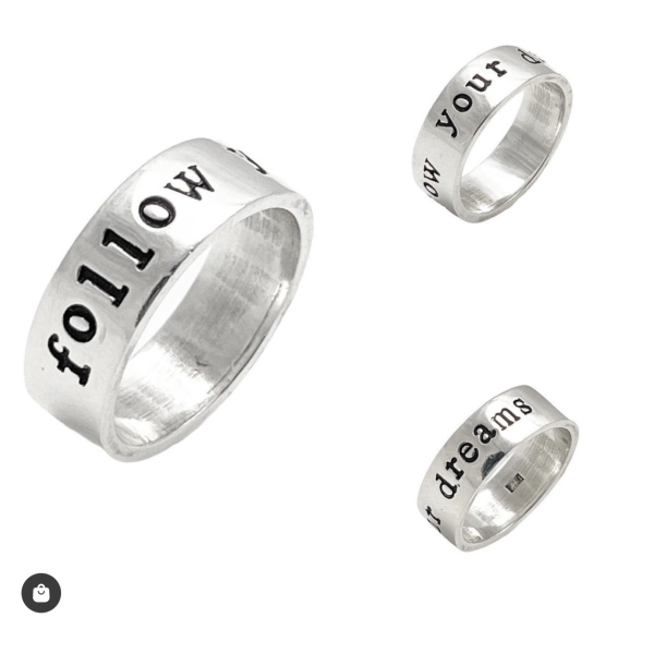 Archivo_000-3.png Namnring med handstansad text