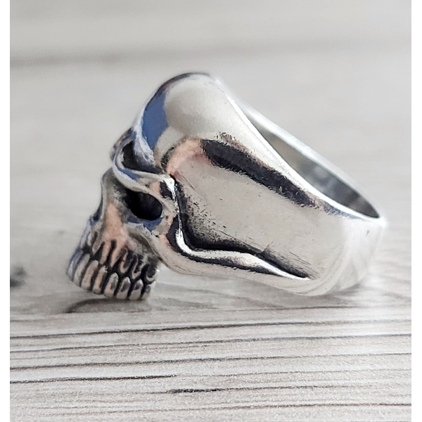 Skull ring /Silver