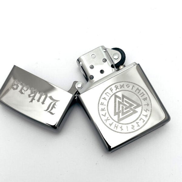 Zippo "high Polish" inkl. LOGO GRAVYR