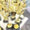 Metal Ros på fot (förgylld) + Fotogravyr