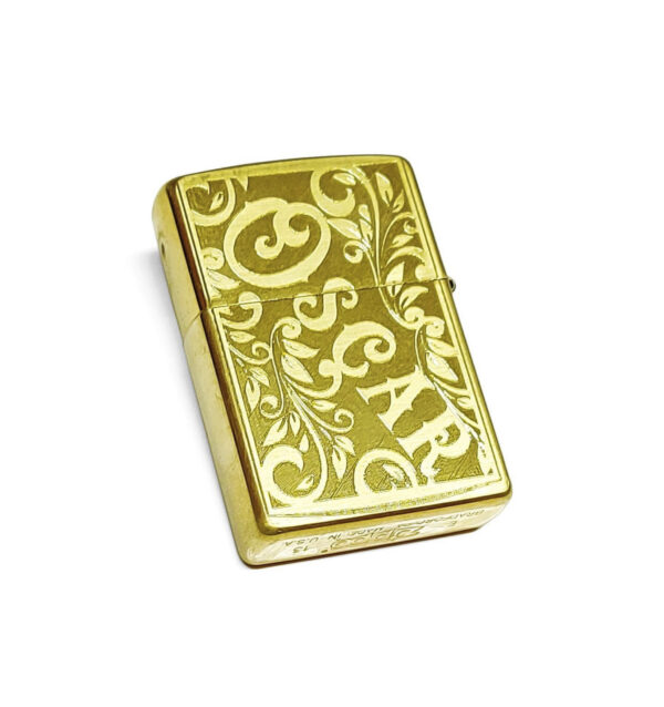 Zippo med egen special gravyr / kontakta oss för offert
