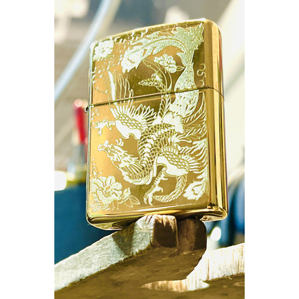 Zippo med egen special gravyr / kontakta oss för offert