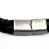 Armband med hemligt gravyr