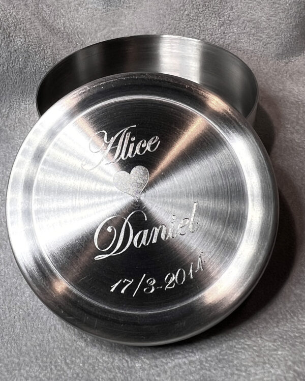 Snusdosa Stainless steel med text